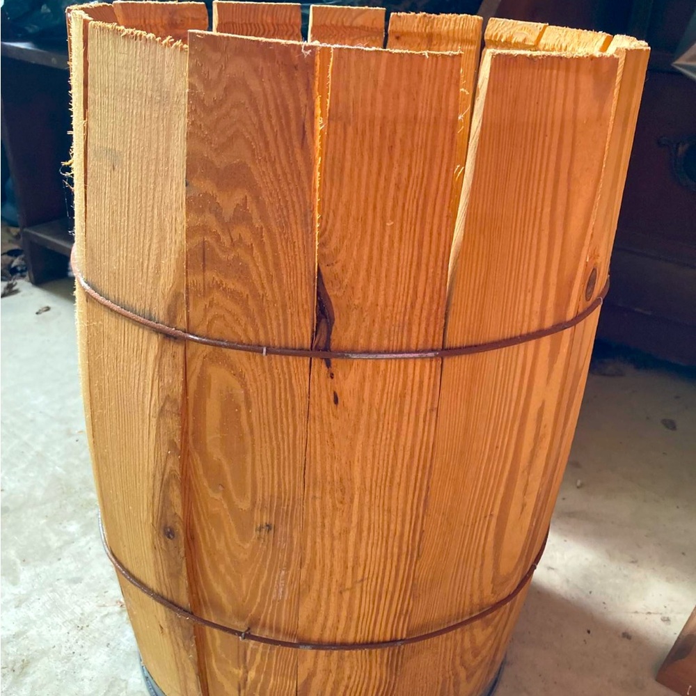 Vtg 28” Wooden Primitive Wire Banded Nail Barrel Root-beer Claeys Candy